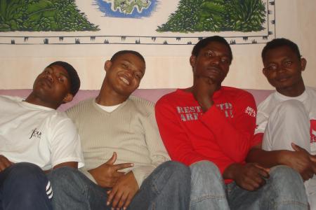 LES BOGOSSE